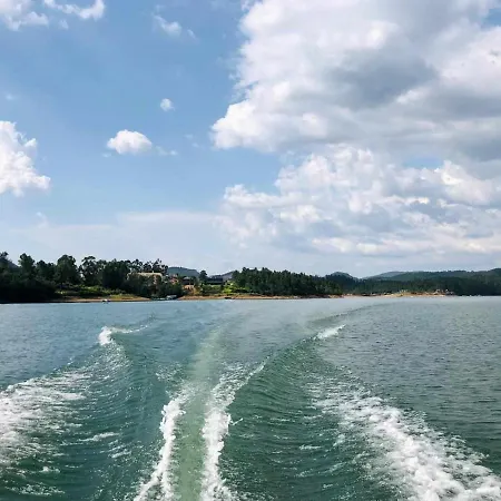 Bed and Breakfast Darte Local Situado No Centro Do Pais 3*